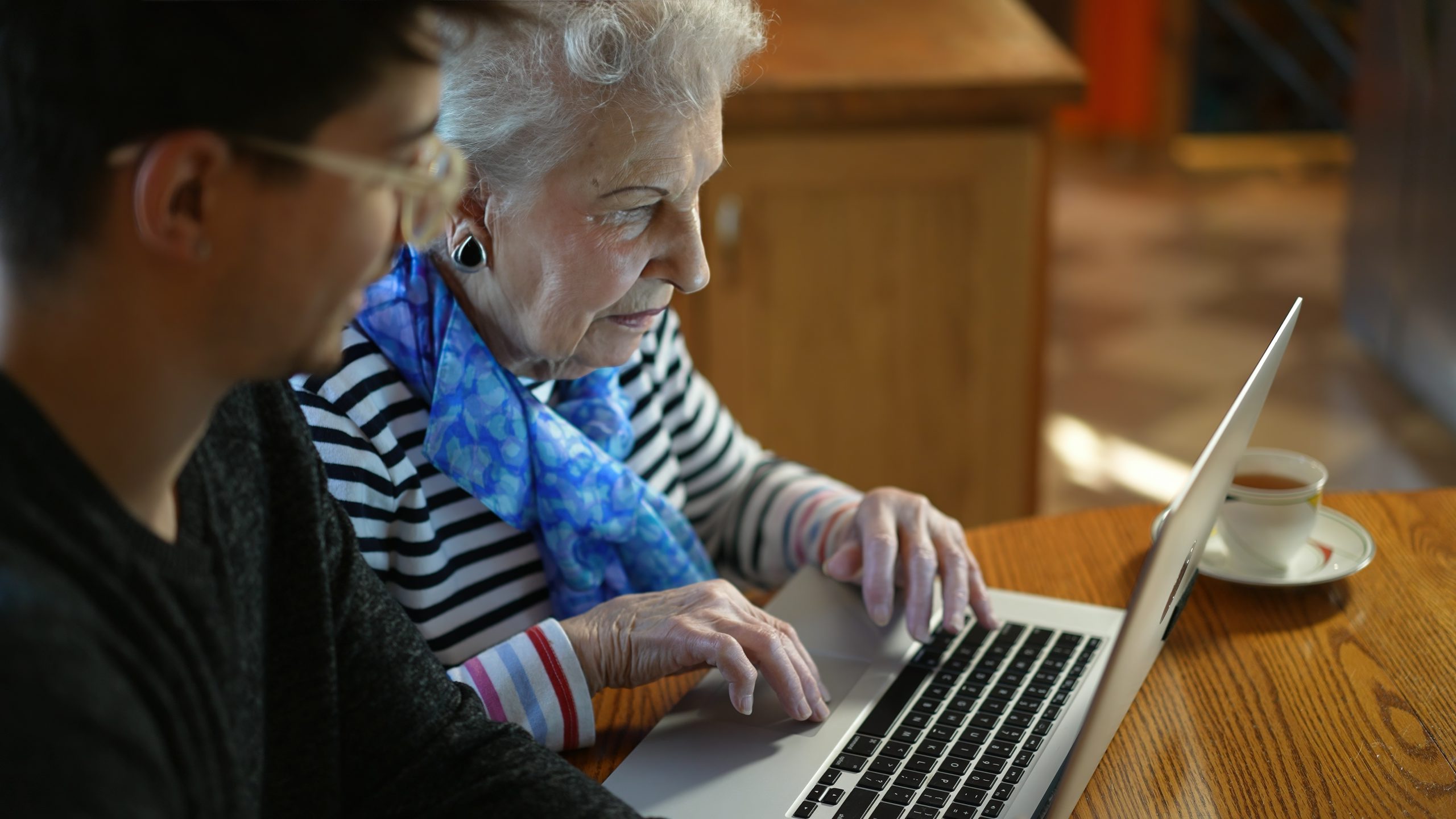Westmount senior receiving computer help